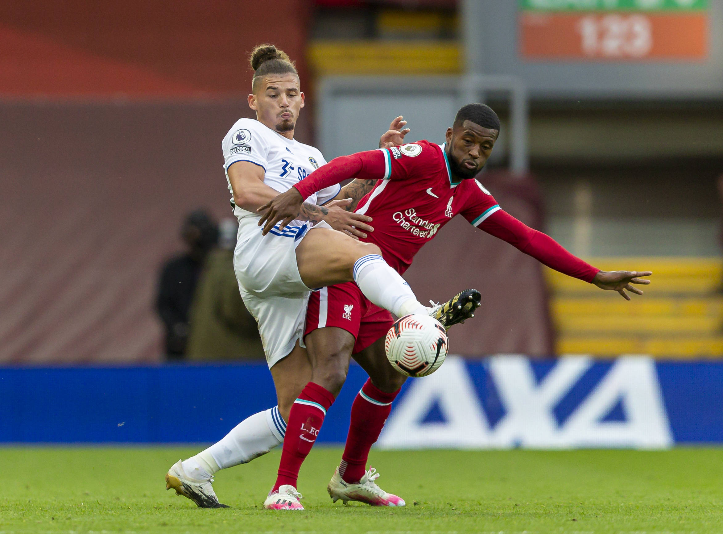 场让球迷津 场让球迷津